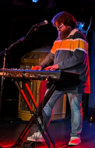 Ethan Saake, Keys